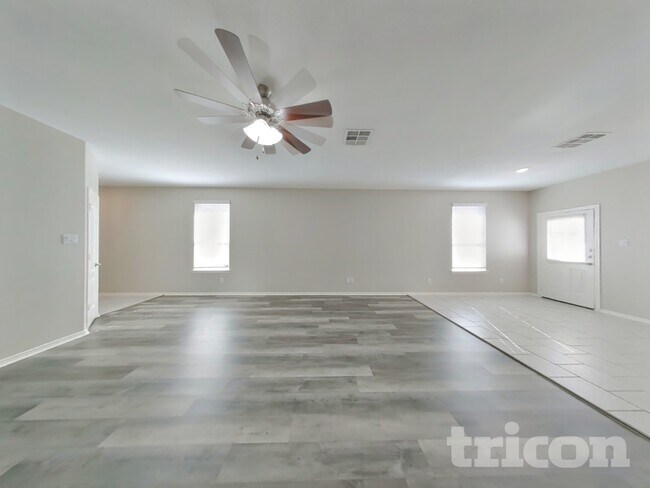 Foto del edificio - 20010 Northpark Oak Ln