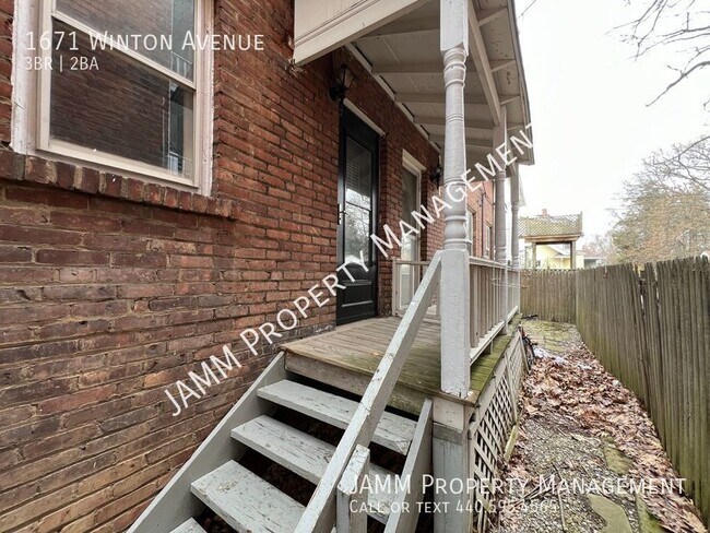 Foto del edificio - 3-Bedroom Townhome in Lakewood!!