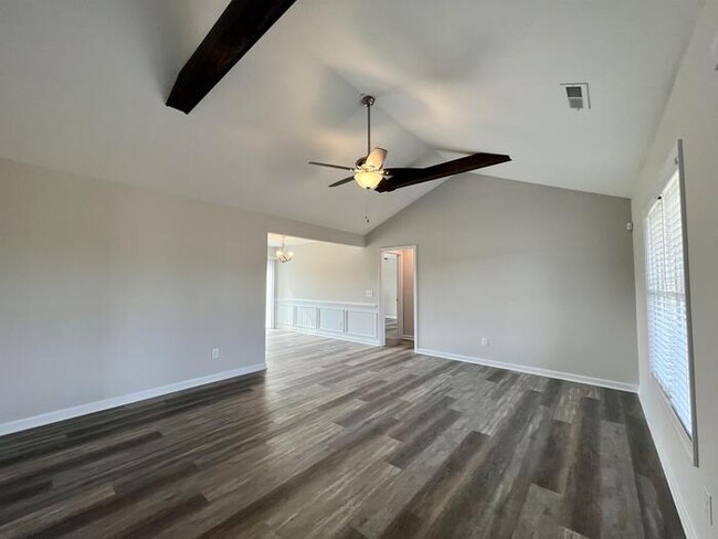 Building Photo - 40 Old Hamilton Rd