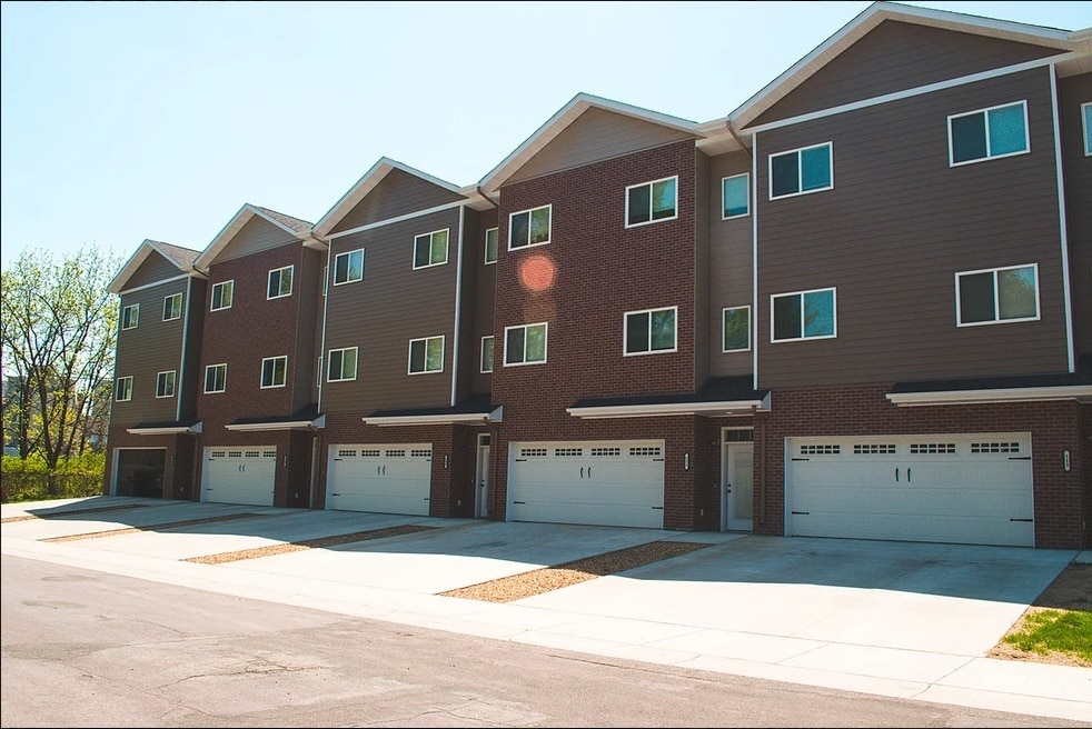 Photo - 412 Wall St (North Mankato, MN)