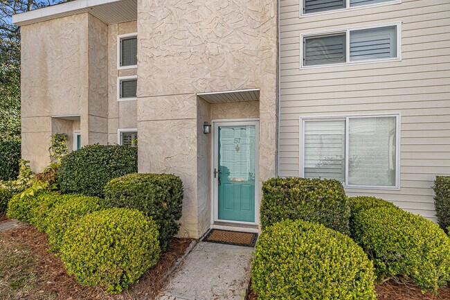 Building Photo - 1000 Mallery Street Ext
