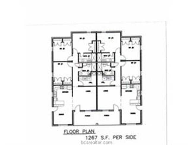 Building Photo - Large 3/2 duplex with fenced back yard