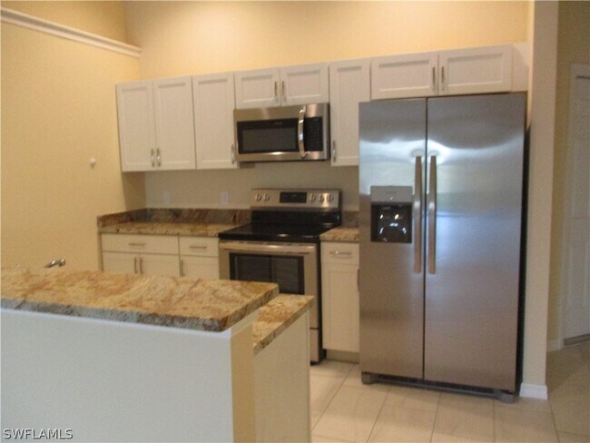 Foto del edificio - 2805 SW 8th Pl