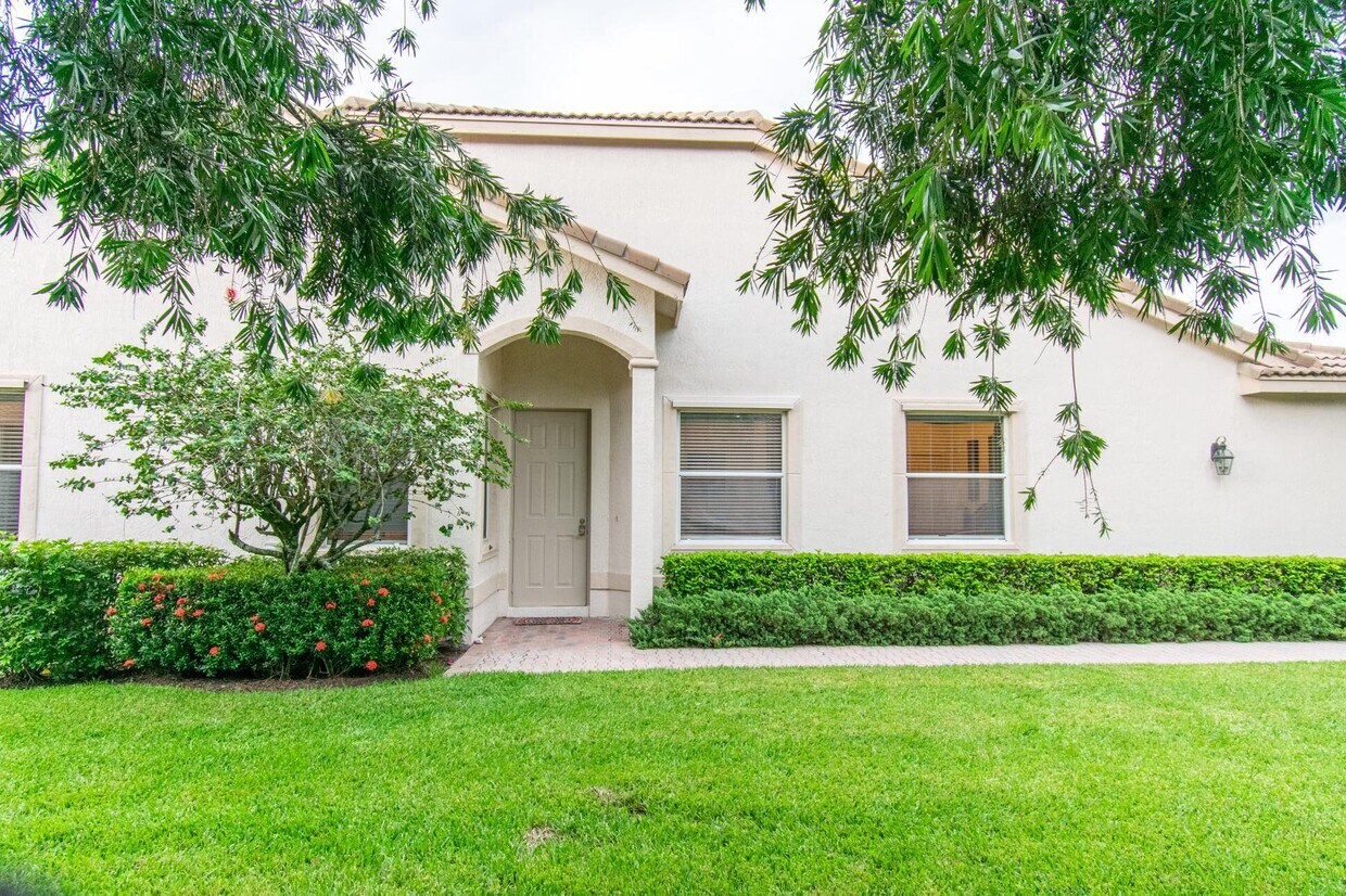 8155 Carnoustie Place Port Saint Lucie F... Room for Rent in Port