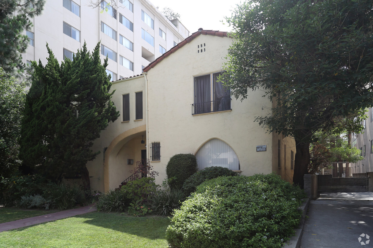 Primary Photo - 437 N Oakhurst Dr