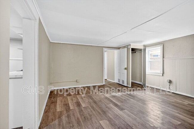 Building Photo - 148 Davenport St