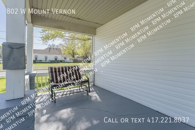 Building Photo - 6 BEDROOM/3 BATH Close to all things Downt...