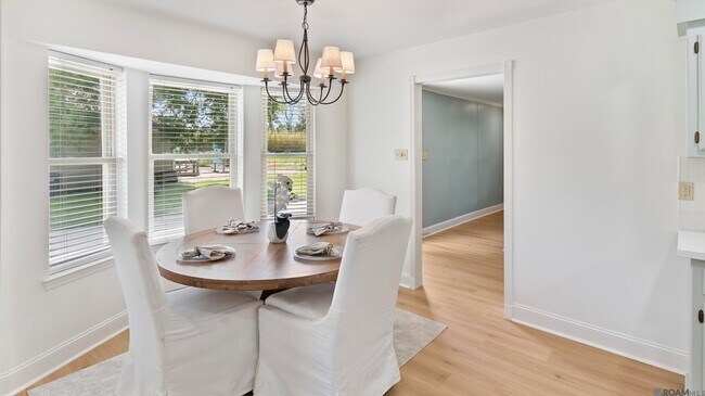 Foto del edificio - 16297 Beech St