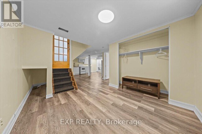 Photo du bâtiment - 494 Wentworth Ave