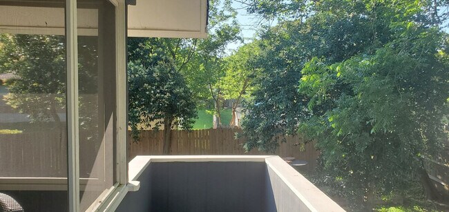 Building Photo - 8304 Bridgetown Dr