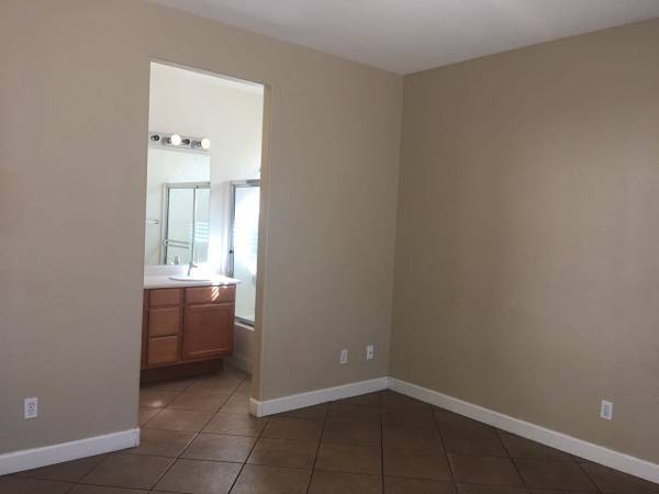 Foto del edificio - 10765 W Alexander Rd