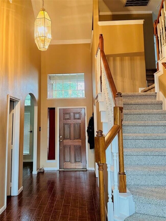 Foto del edificio - 16411 Redwicke Ln