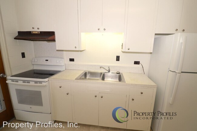 Building Photo - 1554 Liholiho St