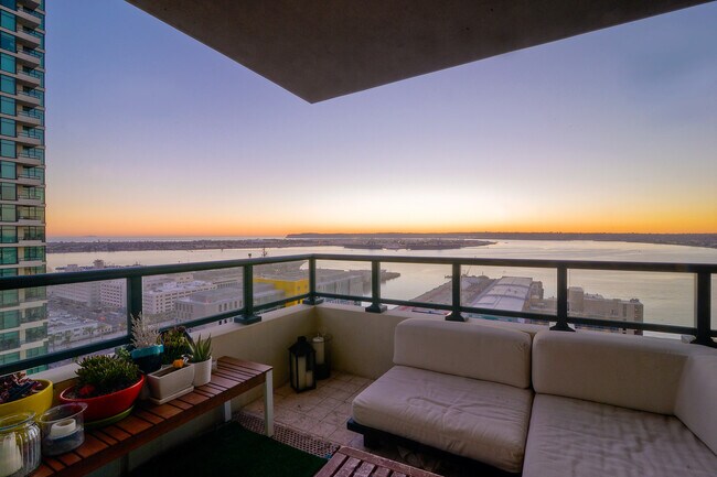 Foto del edificio - 1205 Pacific Hwy