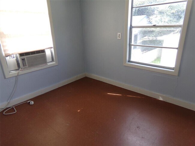 Foto del edificio - 1901 N Avenue G