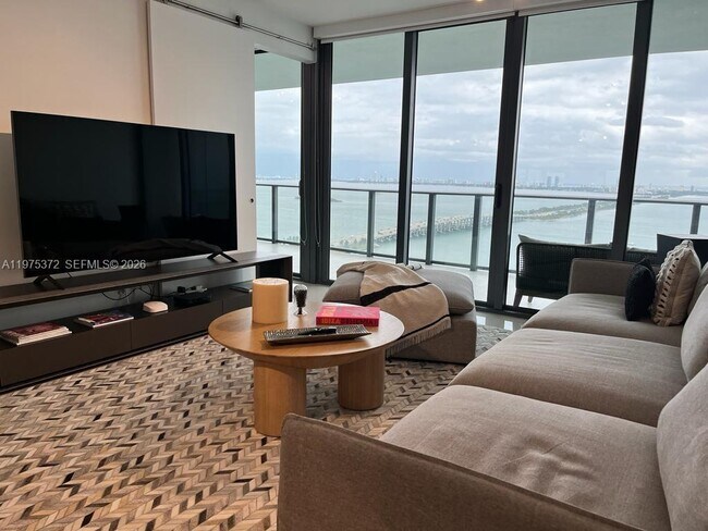 Foto del edificio - 3131 NE 7th Ave