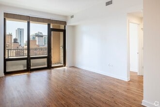 Building Photo - 701 N Wells St