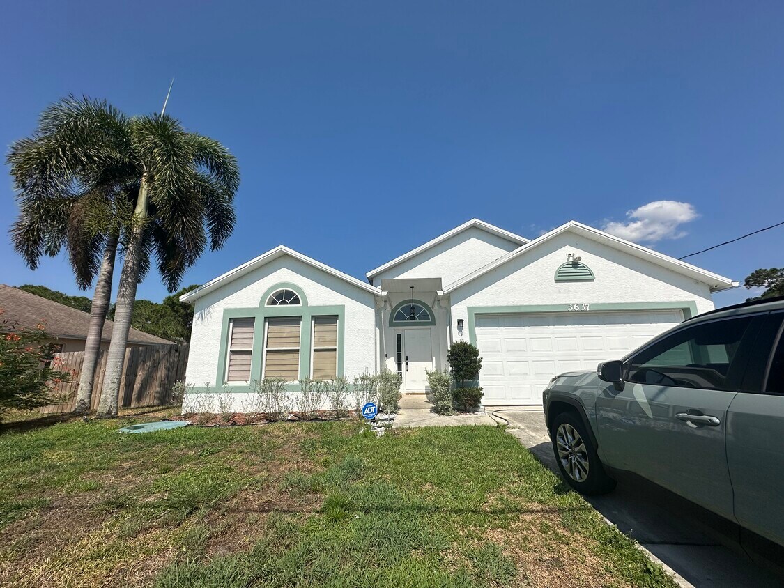 Primary Photo - 3637 SW Bonwold St