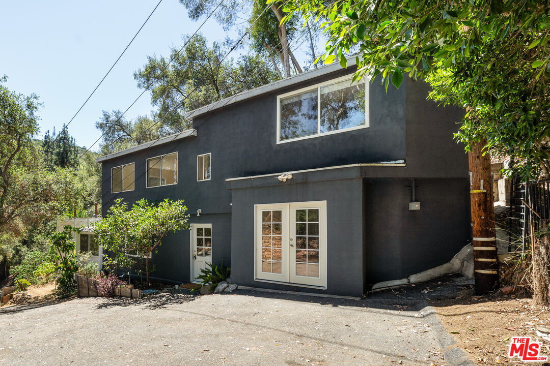 Foto principal - 8301 Lookout Mountain Ave