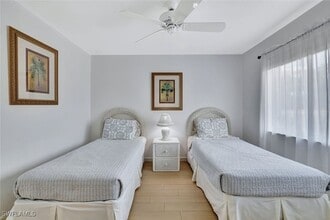 Building Photo - 2420 Hidden Lake Dr