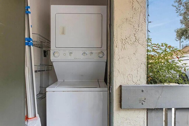 Foto del edificio - 830 W Lincoln Ave