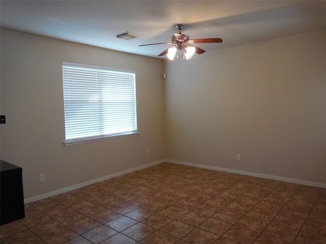 Foto del edificio - 14435 Long Meadow Dr