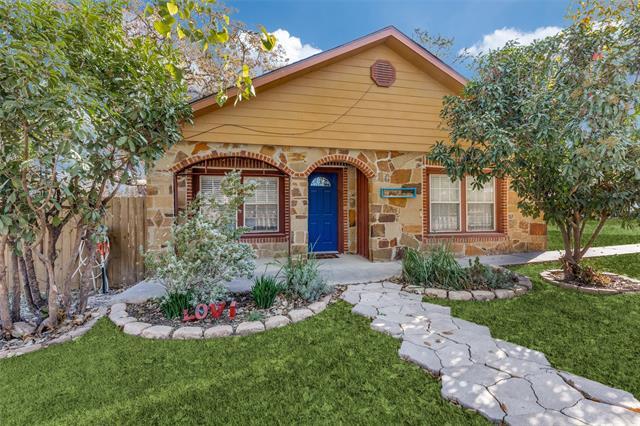 Foto principal - 301 S Weatherford St