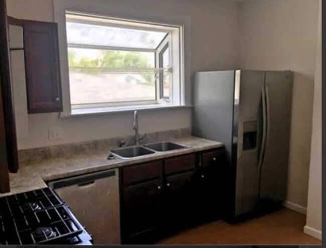 Foto del edificio - 3620 Cleves Ave