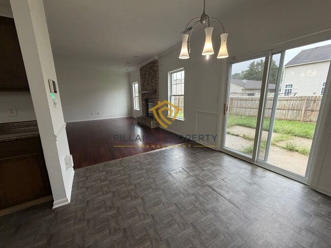 Building Photo - 4229 Village Bend Dr