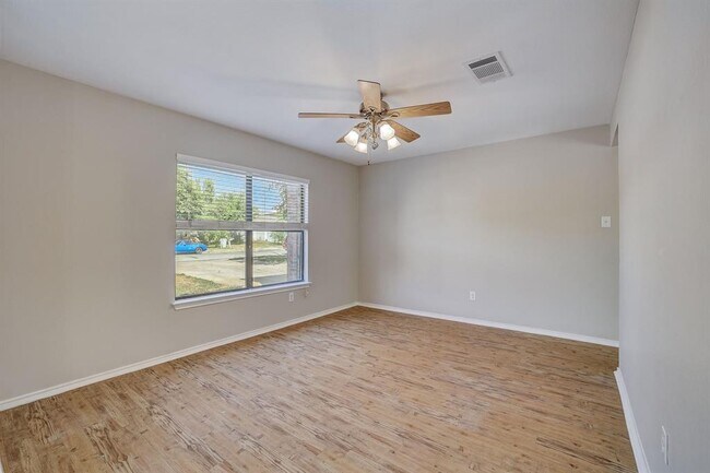 Building Photo - 314 Bello Dr