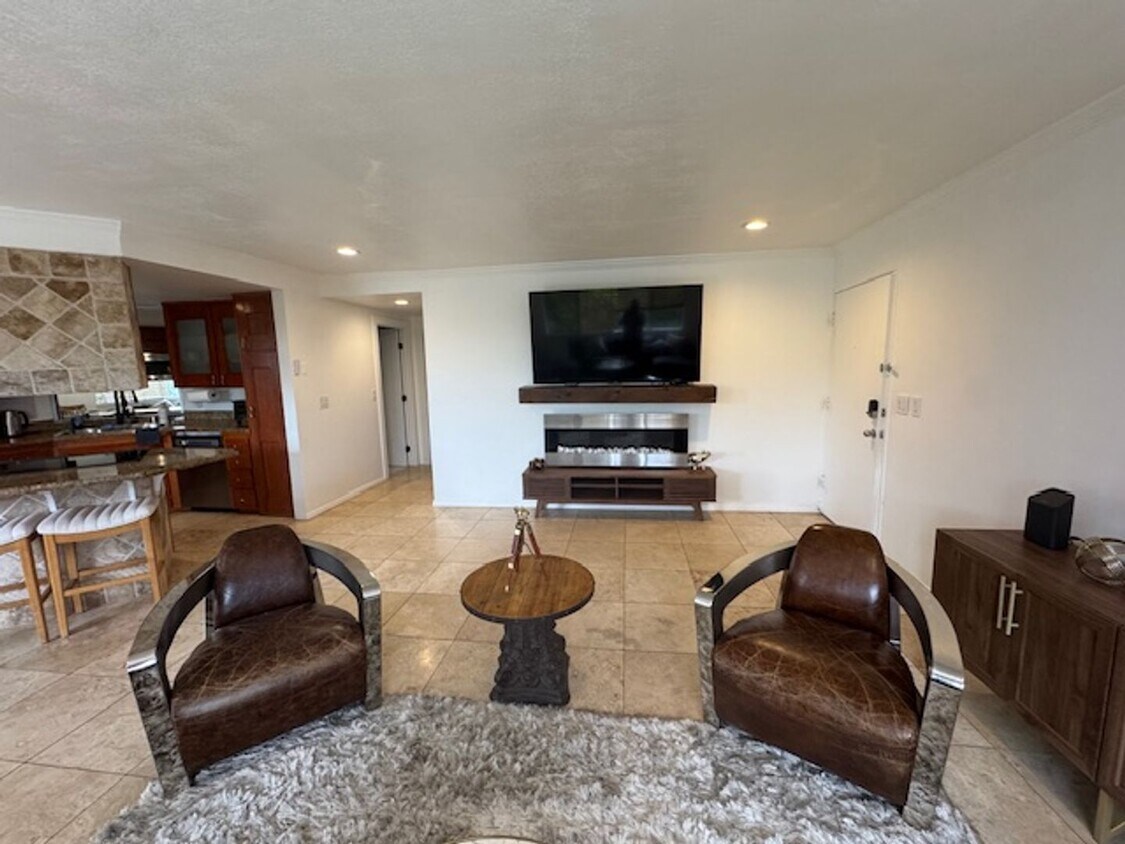 Foto principal - Fully Furnished/Unfurnished Condo for Rent...