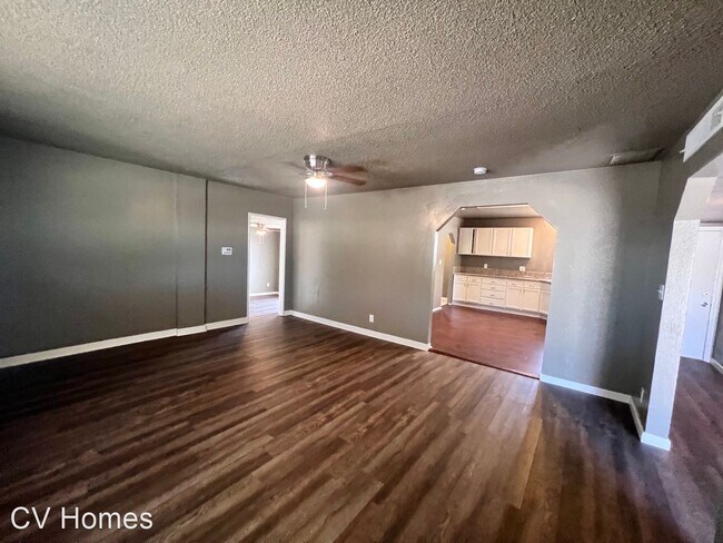 Foto del edificio - 3 br, 2 bath House - 3605 N. Backer Ave.