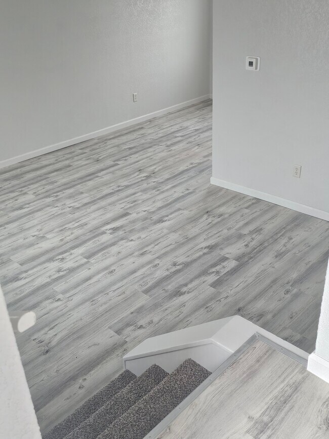Sala de estar - 35 Alan Shepard Rd