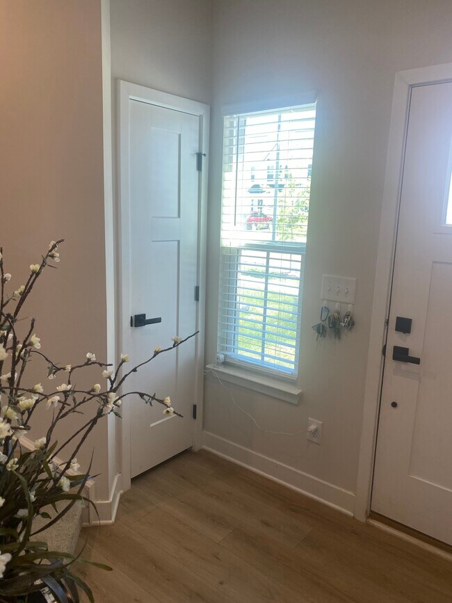 Entrada principal - 211 Pryor Dr