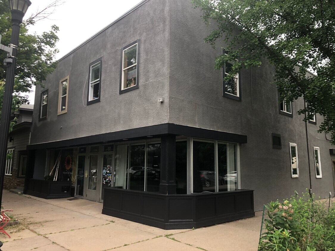 Foto principal - 1014 W 27th St