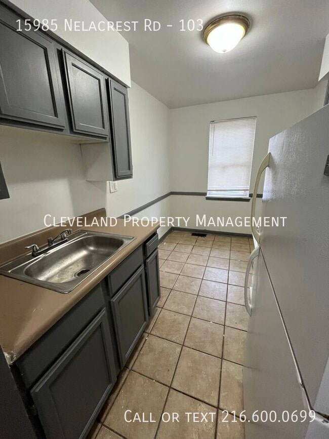 Foto del edificio - 15985 Nelacrest Rd