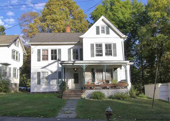 front of house with great porch - 14 Wurts Ave