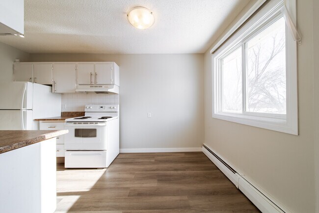 Building Photo - River Heights Apartments