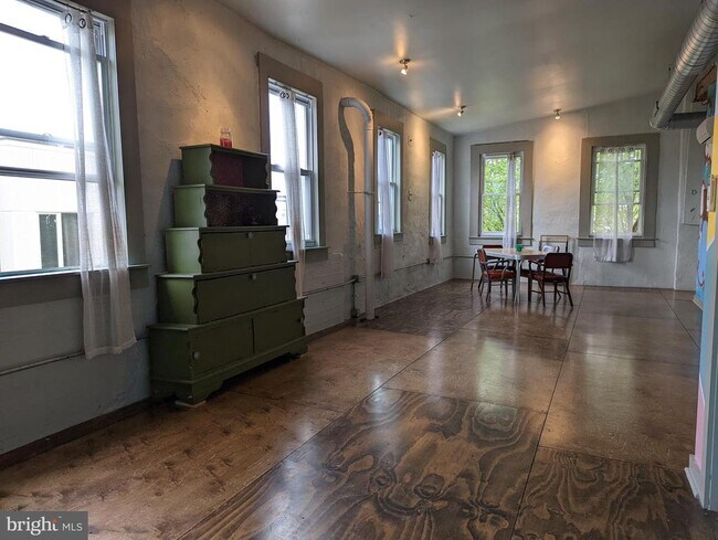 Foto del edificio - 2111 E Susquehanna Ave