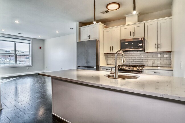 Foto del edificio - 1901 Summit Ave