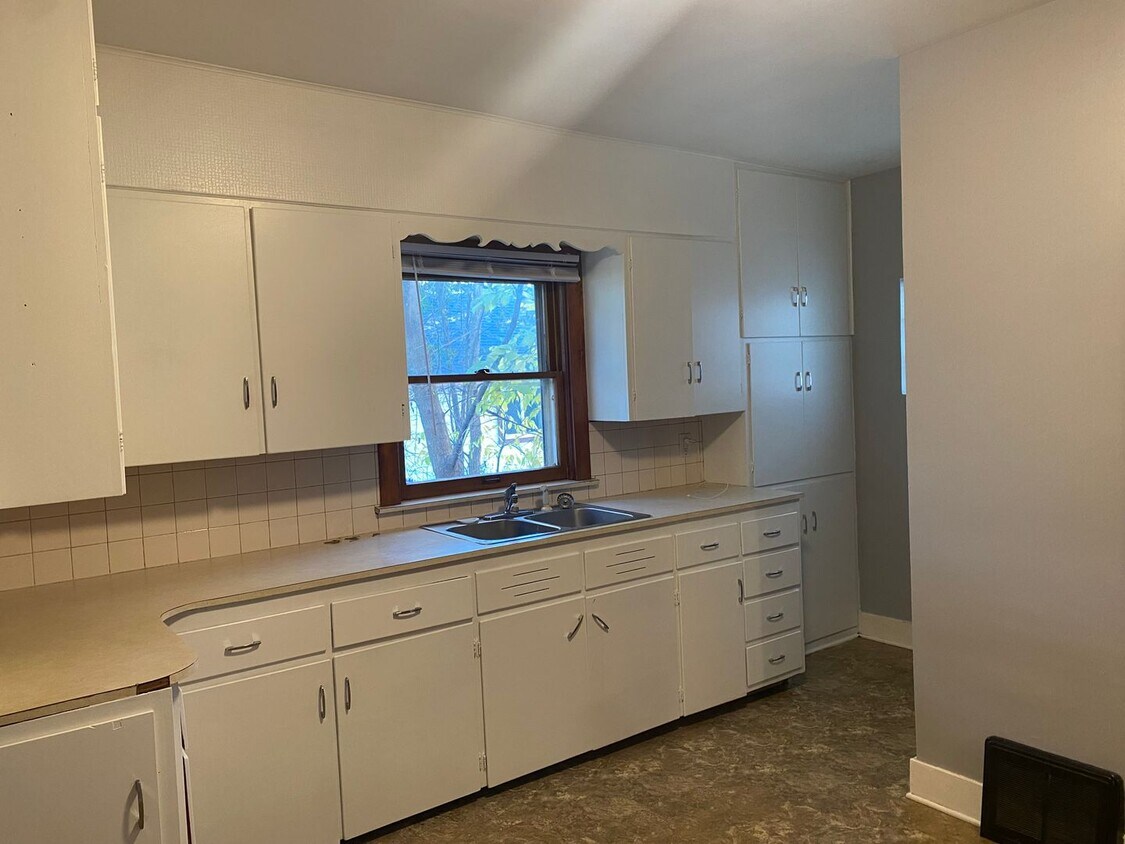 Foto principal - 719 5th St NW
