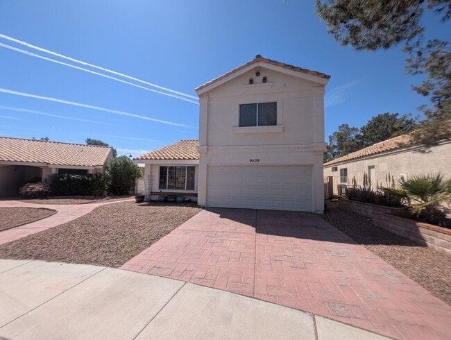 Building Photo - 9509 Lazy River Dr