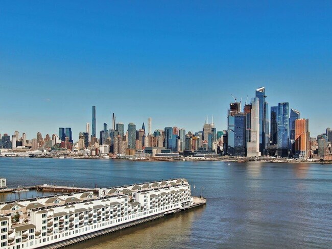 Building Photo - 600 Harbor Blvd
