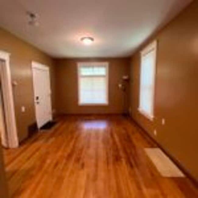 Foto del edificio - 425 N 27th Ave W