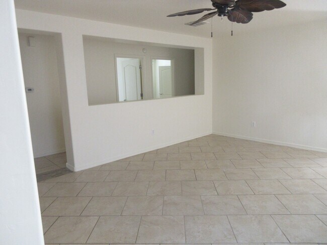 Foto del edificio - Unfurnished lovely home
