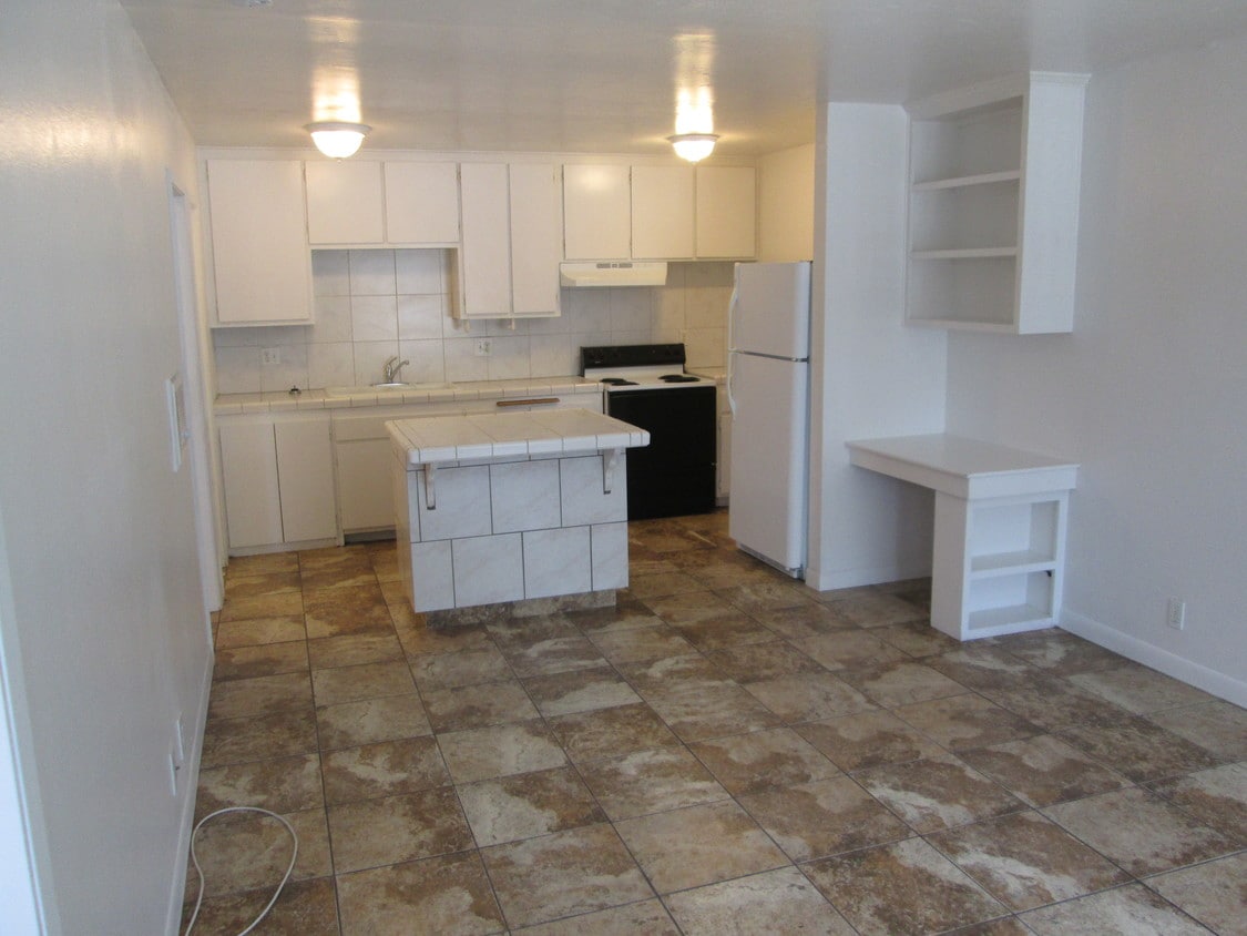 Primary Photo - 6512 Segovia Rd