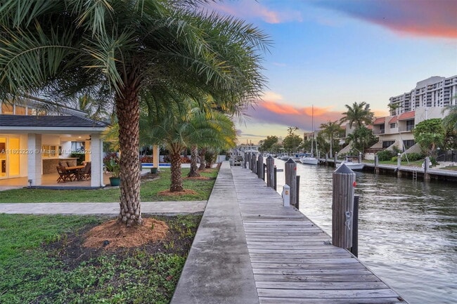 Foto del edificio - 1481 NE 104th St