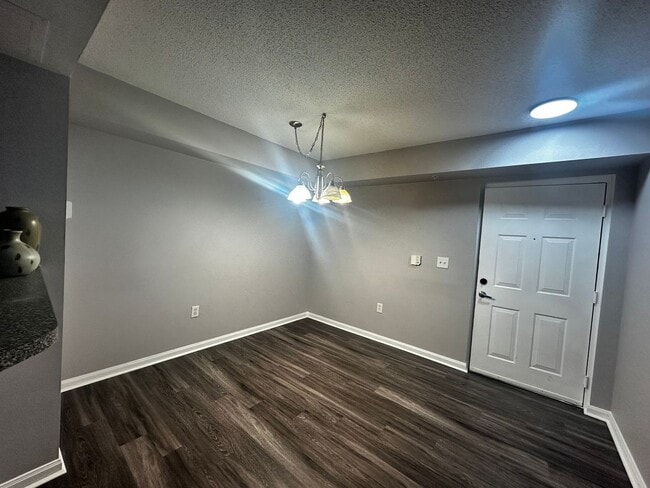 Building Photo - 1Bedroom 1 Bath located in Portofino in Jensen Beach