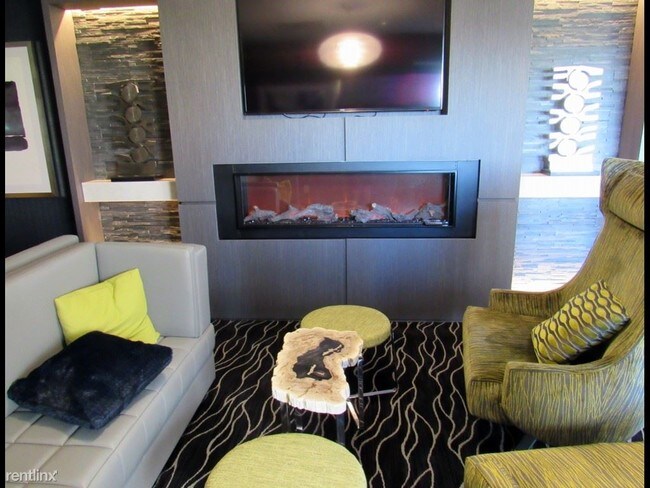 Foto del edificio - Studio, 1 bath  - 100 1st Ave Unit 13