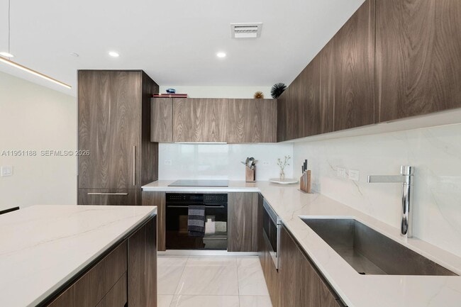 Foto del edificio - 3131 NE 7th Ave